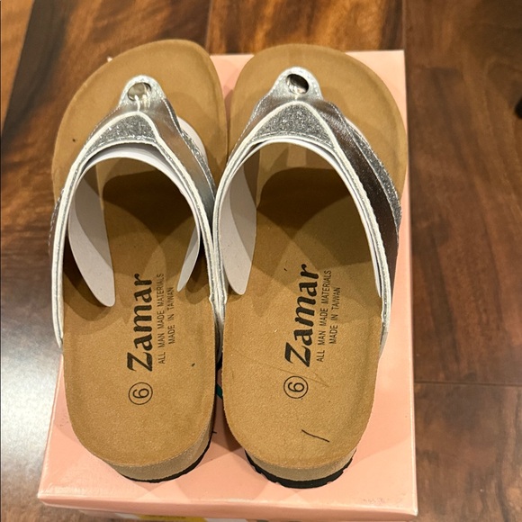 zamar Shoes - Brand New Women's Stylish Silver Sandals